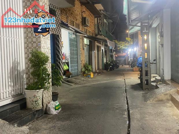 BÁN NHÀ GẦN ĐẦM SEN, PHƯỜNG 5, QUẬN 11, 52M2, HẺM XE HƠI, NHỈNH 5 TỶ