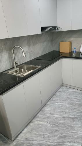 Bán nhà dân xây Trương Định, 5T, MT 9m, 5,7 tỷ, Lh: 0984417892. - 2