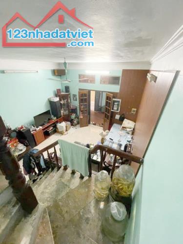 Bán nhà Trương Định 45m ngõ rộng gần mặt phố Giá đầu tư - 2