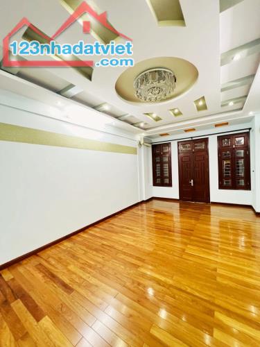 Phân lô Nghĩa Đô, Cầu Giấy - Ô Tô vào nhà