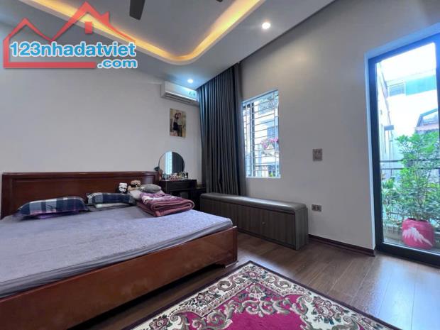 NHÀ SIÊU ĐẸP NGUYỄN VĂN CỪ - LÝ SƠN -LONG BIÊN - Ở NGAY - 3