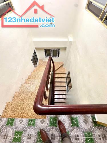 Bán nhà phố Lê Thanh Nghị - Bách Khoa - 52m2 x 5 Tầng - 8 phòng - MT 4.8m - NGÕ THÔNG - 3