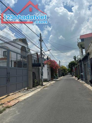 Bán gấp 2 Lô Liền Kề KP2 P. Trảng Dài, gần Hồ Bơi Phương Nam, cách BigC Tân Hiệp 3 phút - 2