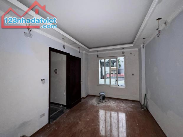 BÁN NHÀ KIM GIANG THANH XUÂN 6.1 TỶ 34M VỊ TRÍ CỰC ĐỈNH 10M RA PHỐ FULL NỘI THẤT - 3