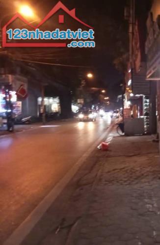 NHÀ MẶT PHỐ HOÀNG HOA THÁM - TÂY HỒ - NHÀ 2 MẶT TIỀN - 1 MẶT PHỐ VÀ 1 MẶT NGÕ - XÂY 5 TẦNG - 1