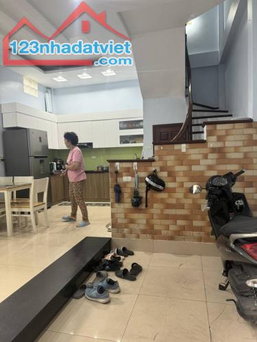 🏠BÁN NHÀ KHU THẠCH BÀN - LONG BIÊN - NỞ HẬU - GARA - THANG MÁY - 2 THOÁNG - FULL NỘI