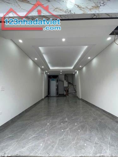 B.Á.N NHÀ DÂN XÂY LONG BIÊN - GẦN AEON MALL- 6 TẦNG THANG MÁY- FULL NT- GARA Ô TÔ - Ô TÔ