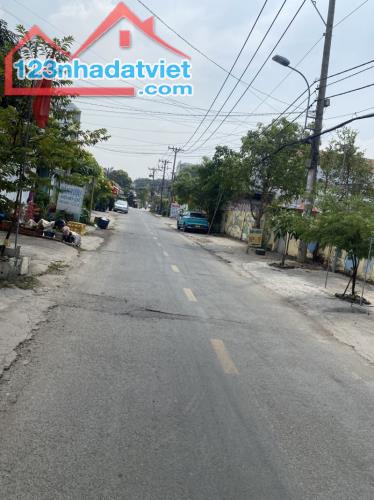 Bán CHDV, 970m2 full Thổ Cư, 3 Tầng, Ngang Khủng 34m, Tăng Nhơn Phú B. Tp.Thủ Đức