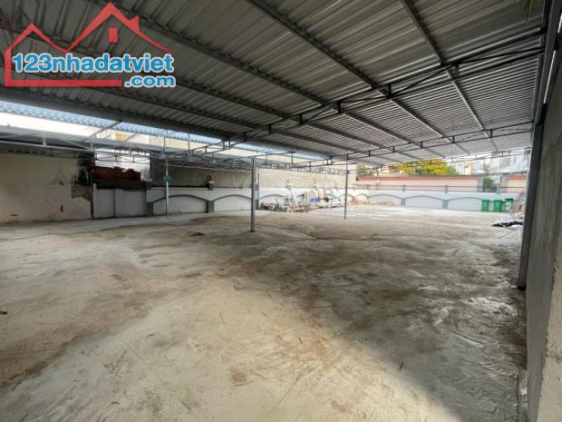 Bán CHDV, 970m2 full Thổ Cư, 3 Tầng, Ngang Khủng 34m, Tăng Nhơn Phú B. Tp.Thủ Đức - 1