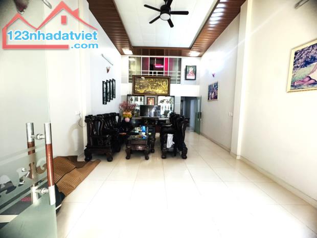 CẦN BÁN GẤP NHÀ MT ĐƯỜNG QUÁCH HỮU NGHIÊM, TÂN PHÚ, 125 M2, 2 LẦU CHỈ 12,8 TỶ. - 3