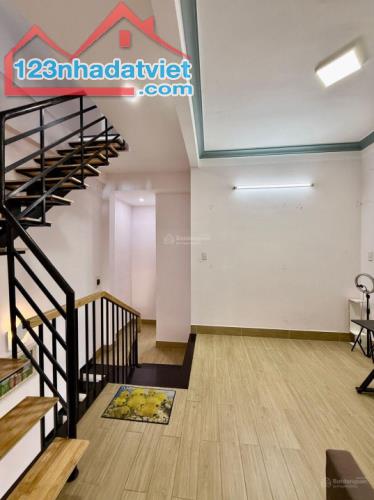 Bán nhà Chính Kinh, Thanh Xuân - 38m2 Nhà 4 tầng, 3PN, 3WC Chỗ để xe riêng. - 2