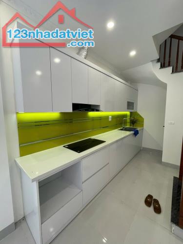 Bán Nhà Phố Tây Sơn 39,25m2 6 Tầng Ô Tô Qua Nhà Giá Chỉ Nhỉnh 7 Tỷ - 2