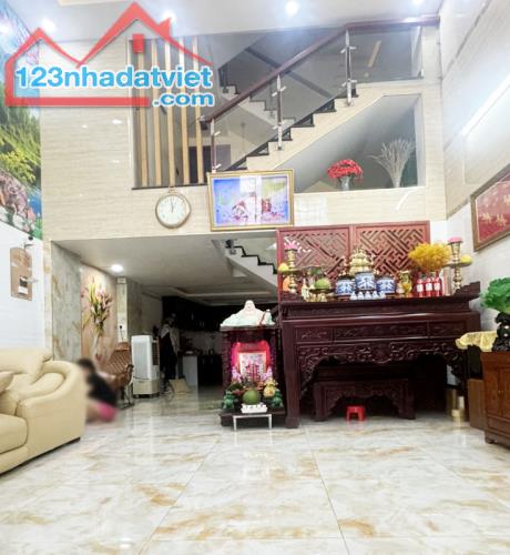 Nhà đẹp 5 tầng, Hẻm Xe Hơi 8m, Lý Thường Kiệt, Tân Bình, 5.5x15m, 82m2, nhỉnh 16 tỷ TL