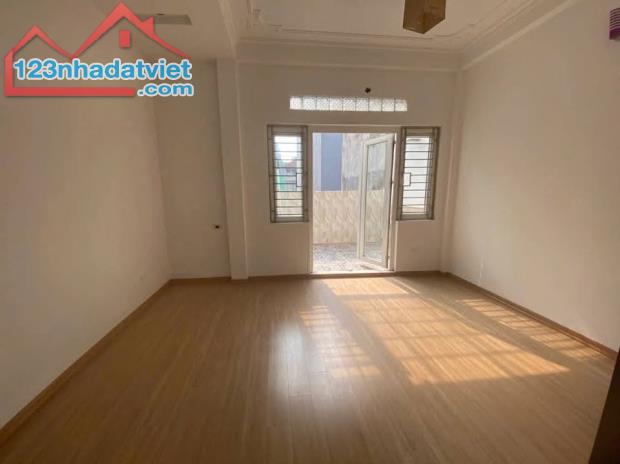📣 Bán nhà 4 tầng Nguyễn Văn Cừ, Cách ô tô - Hồng Tiến 20m, 55m2, Ko QH, 6 tỷ 2 - 1