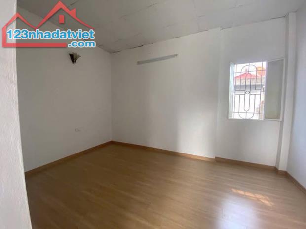 📣 Bán nhà 4 tầng Nguyễn Văn Cừ, Cách ô tô - Hồng Tiến 20m, 55m2, Ko QH, 6 tỷ 2 - 2