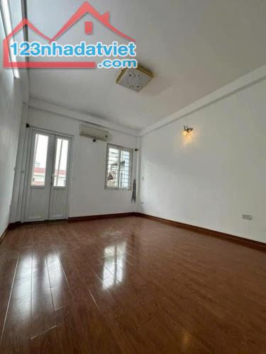 Hàng Hiếm, Bán Nhà Phố Thái Hà 37,5m2 5 Tầng Nhà Mới Gần Phố Giá Chỉ Nhỉnh 8 Tỷ - 1