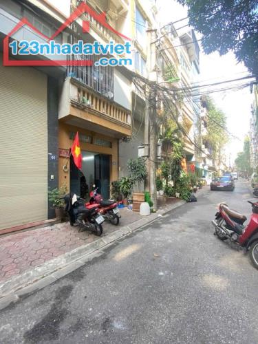 Bán nhà phân lô VIP Mạc Thái Tổ, Cầu Giấy – 40m² – 4 tầng – Ô tô tránh – Giá 15 tỷ