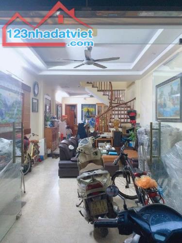 Bán nhà Mạc Thái Tổ, Cầu Giấy – 50m² x 5 tầng – Phân lô ô tô tránh – Vỉa hè – GIÁ 23 tỷ TL - 3