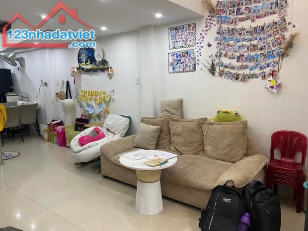 3010 – Bán nhà đường 3/2 Ph.12, DT 50m2 3 tầng BTCT, sổ riêng A4, NHỈNH 8.3 tỷ TL - 1
