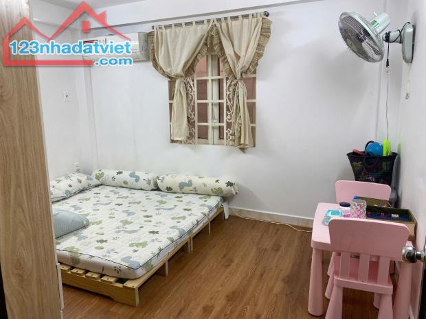 3010 – Bán nhà đường 3/2 Ph.12, DT 50m2 3 tầng BTCT, sổ riêng A4, NHỈNH 8.3 tỷ TL - 3