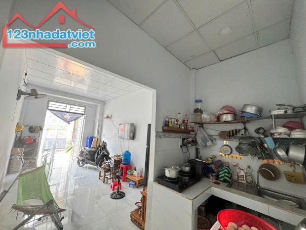 BÁN NHÀ HẺM XE HƠI, 90m2 (6,45m X 14m), LÒ LU, CÓ DÒNG TIỀN CHO THUÊ - 1