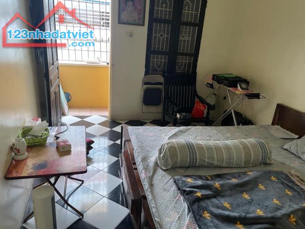 GẤP, CẦU GIẤY, 52m2, 2 mặt ngõ oto, phân lô, KD, ở sướng - 1