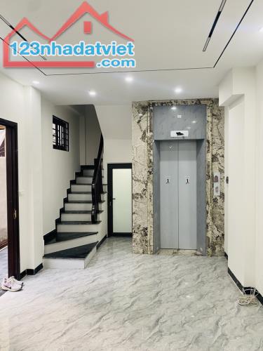 Chỉ 7 tỷ xíu, sở hữu nhà 6 tầng Giang Biên, lô góc, thang máy, ngõ ô tô thông, 38m MT 4.8m - 1