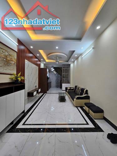 Nhà đẹp full nội thất cực đỉnh ở sướng lắm