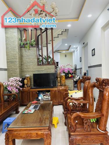 🌴Ngay chợ Long Trường, Nhà 3 tầng 56mv, Hoàn công đủ - Hẻm xe hơi. Pháp lý chuẩn. - 1