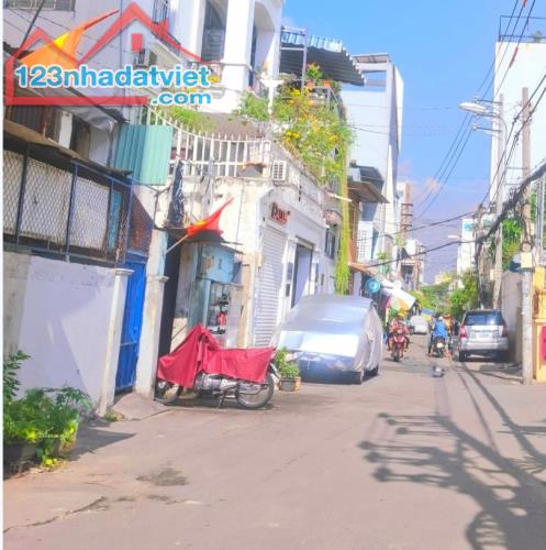 Bán Nhà Riêng 3 Tầng Bùi Đình Túy, Bình Thạnh, Hẻm Xe Tải 4.6m x 11.4m Chỉ 7.5 Tỷ TL
