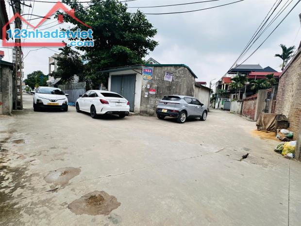 Hàng đẹp giá rẻ tại Đông Lai-Quang Tiến-SS đường thông ô tô sát trục chính