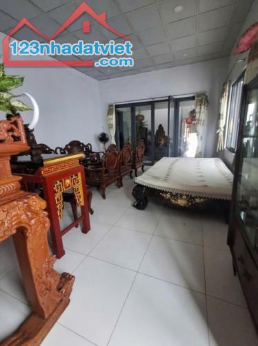 Bán nhà Mặt tiền Huỳnh Tấn Phát - gần Nguyễn Thị Thập, 5.9x26m, Cấp 4- tiện xây, 23.9 tỷ - 1