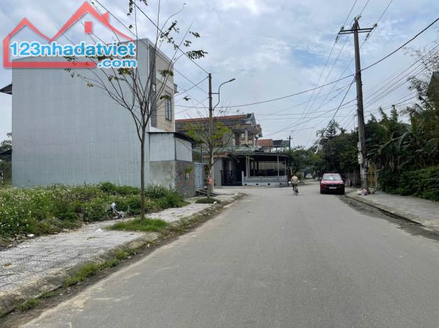 Bán đất 149,2m2 KQH Hương Vinh, gần gạch men Quang Thiện, 1 lô dy nhất giá rẻ chỉ 2,5 tỷ - 4