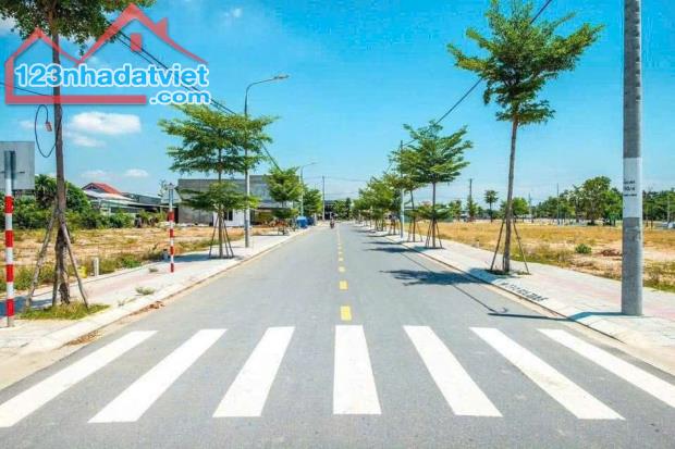 Ngay Vòng Xoay Cổng 11 Phường Phước Tân – TP. Biên Hòa giá chỉ 1ty600 - 3
