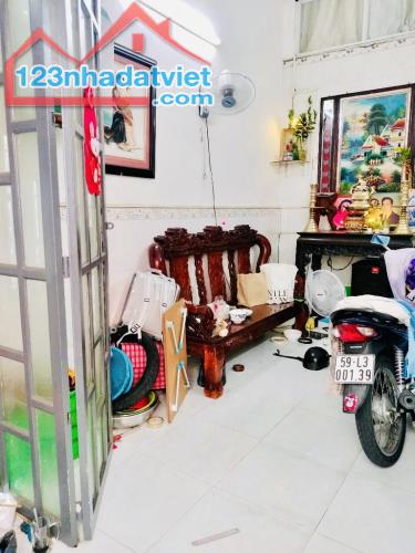 HOT, CẦN BÁN GẤP NHÀ NỞ HẬU GIÁ RẼ ĐƯỜNG 16 [P4, Q8] 44M2 (3.6X12M), 2T. 3PN CHỈ 3.25 TỶ - 1