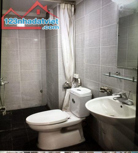 Cho thuê toà nhà tại ngõ 97 Văn Cao, Ba Đình, Hà Nội - 4