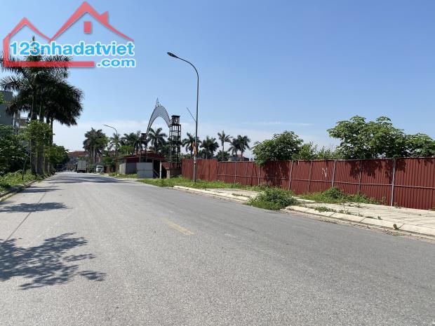 ĐẤT PHƯỜNG XUÂN LÂM - MẶT ĐƯỜNG TÔ QUYỀN/TRÊN ĐƯỜNG VÀO HỒNG HẠC CITY 100M2 - 1