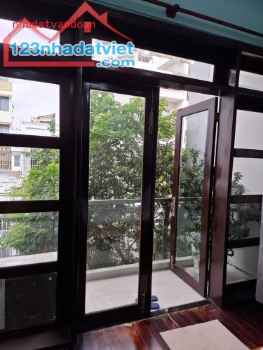 NHÀ DÀNH CHO NGƯỜI BIẾT TẬN HƯỞNG CUỘC SỐNG - HOÀNG HOA THÁM, TÂN BÌNH - NHỈNH 28 TỶ - 1