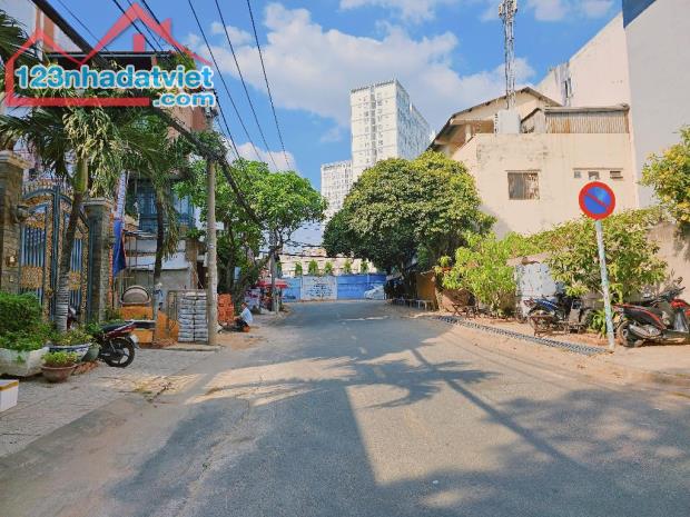 BÁN NHÀ KHU VIP NHẤT HIỆP PHÚ - QUẬN 9 - THỦ ĐỨC - NGANG 8 ,ĐẸP