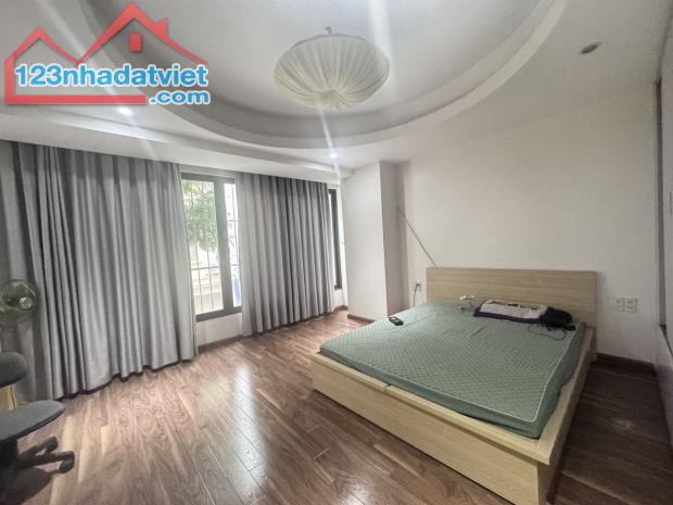 Bán nhà Làng Việt Kiều Châu Âu ô tô tránh vỉa hè kinh doanh dt 155m 5t mt 10m giá 33,9 tỷ