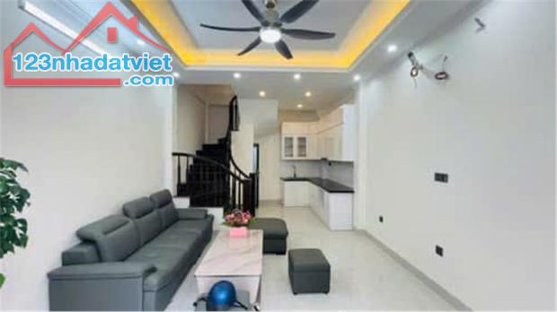 NHÀ LIỀN KỀ 35m2 5 TẦNG  – GẦN KĐT TRUNG HÒA TRUNG KÍNH , CẦU GIẤY – GIÁ CHỈ LOANH QUANH - 2