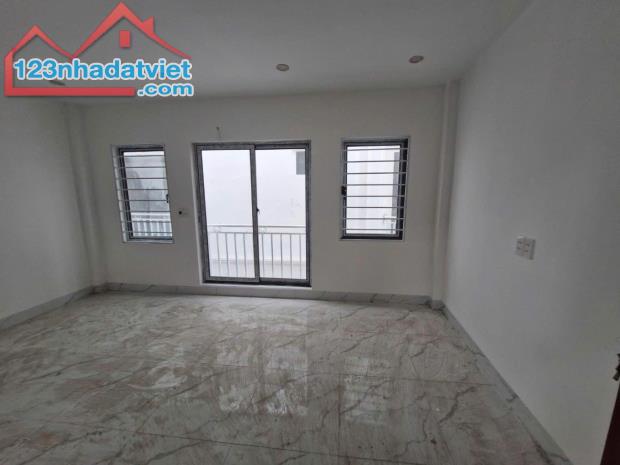 BÁN NHÀ 5 TẦNG - GẦN MẶT PHỐ - SỔ ĐỎ CHÍNH CHỦ (Hà Đông) - 1