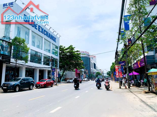 Cho thuê nhà ngang 20m mặt tiền đường Phạm Văn Thuận vị trí đắc địa ngay ngã tư Vincom - 1