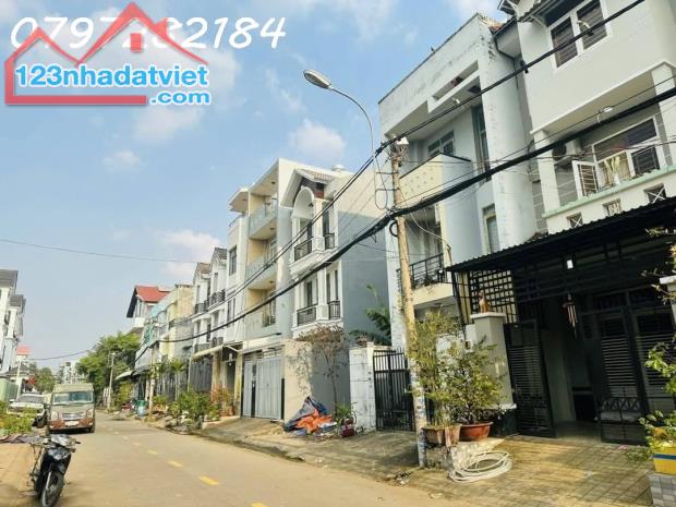 Bán nhà riêng tại Đường 385, Tăng Nhơn Phú A, Quận 9, Hồ Chí Minh, 140 m² chỉ với 76tr
