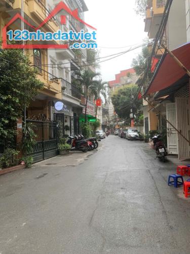 Anh Hùng Hà Nội bán nhà - Trương Định - 6 Tầng Đẹp - Gần Hồ Điều Hòa Đền Lừ