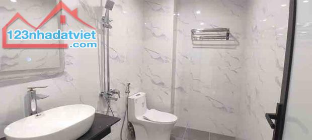 Bán nhà Hoàng Hoa Thám, Ba Đình, đang cho thuê, 65mx3t, 11.3 tỷ, 0985696268 - 2