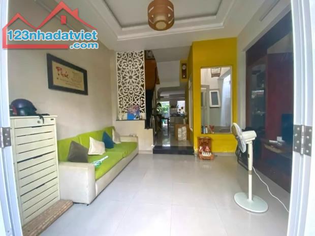 Nhà đẹp 2 lầu ST mặt tiền hẻm 3m Tân Mỹ, Tân Thuận Tây, Quận 7