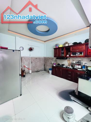 Bán nhà quận 8 Diện tích 60m2 nở hậu tài lộc - 2
