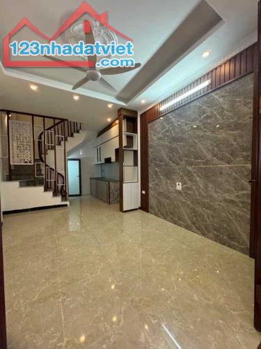 Nhà Hậu Dưỡng Kim Chung, Phân Lô Đẹp Ô Tô đỗ cửa, giá mua ở