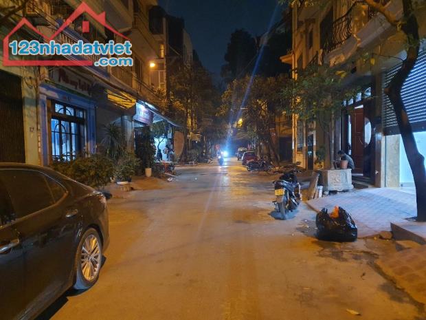 Bán nhà kđt Đại Kim, 2 mặt đường ô tô tránh, nhà đẹp vừa ở vừa kinh doanh
